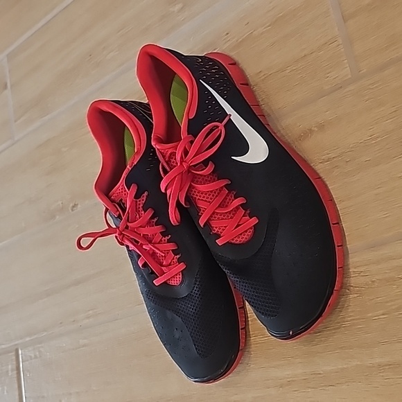 NIKE Free 4.0 V2 Running Shoes - Picture 1 of 9
